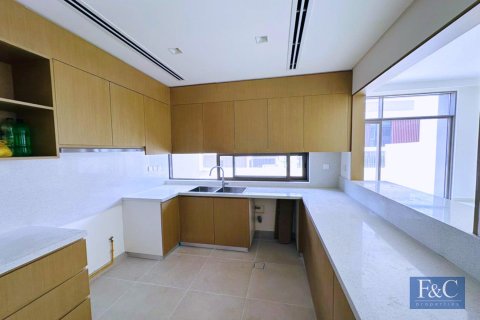 Villa in Al Furjan, Dubai 4 bedrooms, 366 sq.m. № 103799 - photo 8