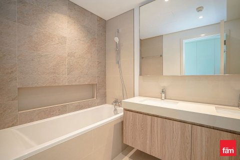 Appartement à Downtown Dubai (Downtown Burj Dubai), Dubai, 2 chambres, 107.5 m², № 108409 - photo 2