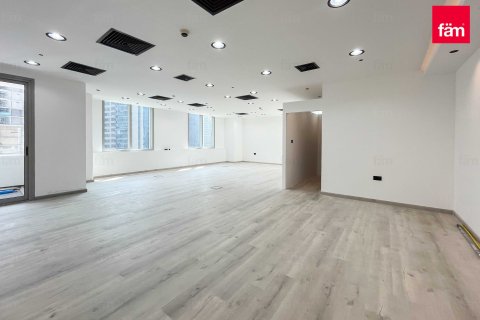 Bureau à Business Bay, Dubai, 107.5 m², № 124958 - photo 8
