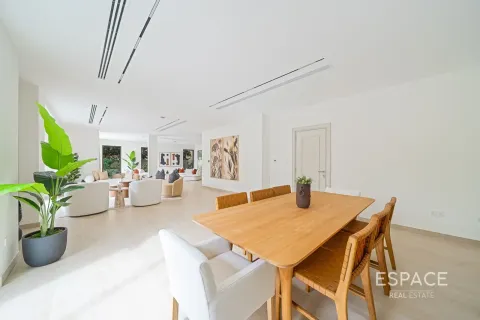 Villa à Victory Heights, Dubai Sports City, Dubai, 5 chambres, 585 m², № 122435 - photo 5