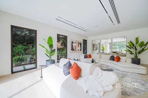 Villa à Victory Heights, Dubai Sports City, Dubai, 5 chambres, 585 m², № 122435 - photo 3
