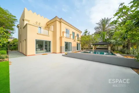 Villa à Victory Heights, Dubai Sports City, Dubai, 5 chambres, 585 m², № 122435 - photo 17