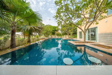 Villa à Victory Heights, Dubai Sports City, Dubai, 5 chambres, 585 m², № 122435 - photo 18