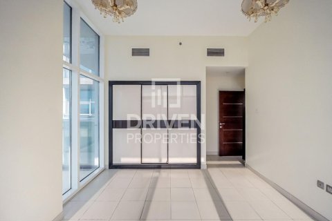 Apartamento en Glitz, Dubai Studio City, Dubai, 3 dormitorios, 153 m², № 64853 - foto 7