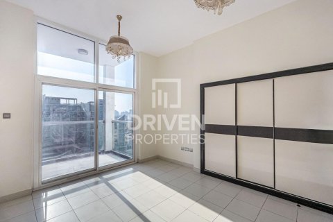 Apartamento en Glitz, Dubai Studio City, Dubai, 3 dormitorios, 153 m², № 64853 - foto 6