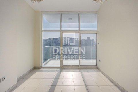Apartamento en Glitz, Dubai Studio City, Dubai, 3 dormitorios, 153 m², № 64853 - foto 10