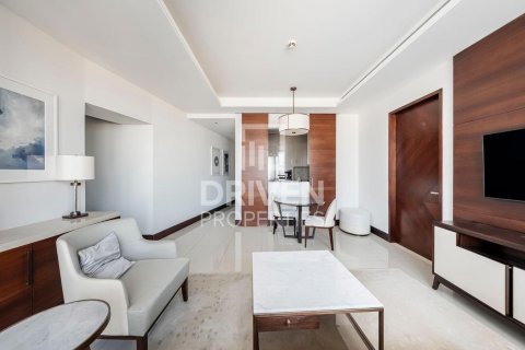 Apartment in The Address Sky View Towers, Downtown Dubai (Downtown Burj Dubai), Dubai 1 bedroom, 107.49 sq.m. № 126643 - photo 5