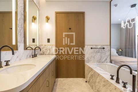 Apartment in Business Bay, Dubai 2 bedrooms, 196.3 sq.m. № 126650 - photo 24