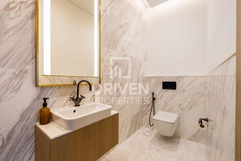 Apartment in Business Bay, Dubai 2 bedrooms, 196.3 sq.m. № 126650 - photo 18