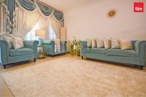 Villa en Dubai, 4 dormitorios, 141.6 m², № 115777 - foto 14