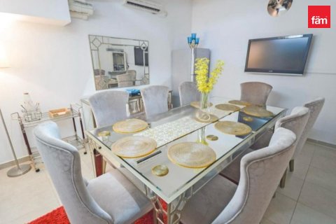 Villa en Dubai, 4 dormitorios, 141.6 m², № 115777 - foto 9