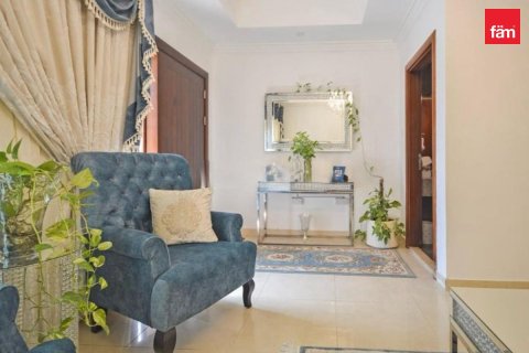 Villa en Dubai, 4 dormitorios, 141.6 m², № 115777 - foto 17