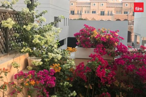 Villa en Dubai, 4 dormitorios, 141.6 m², № 115777 - foto 16