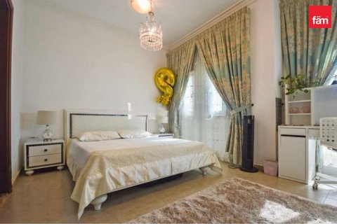 Villa en Dubai, 4 dormitorios, 141.6 m², № 115777 - foto 6
