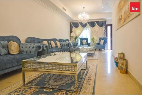 Villa en Dubai, 4 dormitorios, 141.6 m², № 115777
