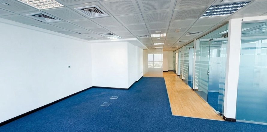 Office in Dubai 247 sq.m. № 109224