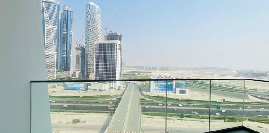 Apartment in Business Bay, Dubai studio, 42 sq.m. № 109227