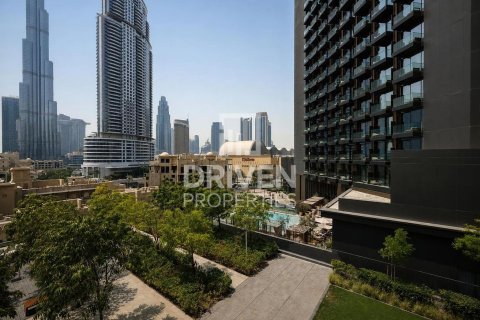 Apartment in Burj Royale, Downtown Dubai (Downtown Burj Dubai), Dubai 2 bedrooms, 97.08 sq.m. № 127927 - photo 18