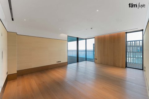 Villa à Dubai, 5 chambres, 1280.6 m², № 58128 - photo 4