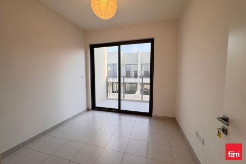 Villa in Dubai 3 bedrooms, 137.8 sq.m. № 112027 - photo 2