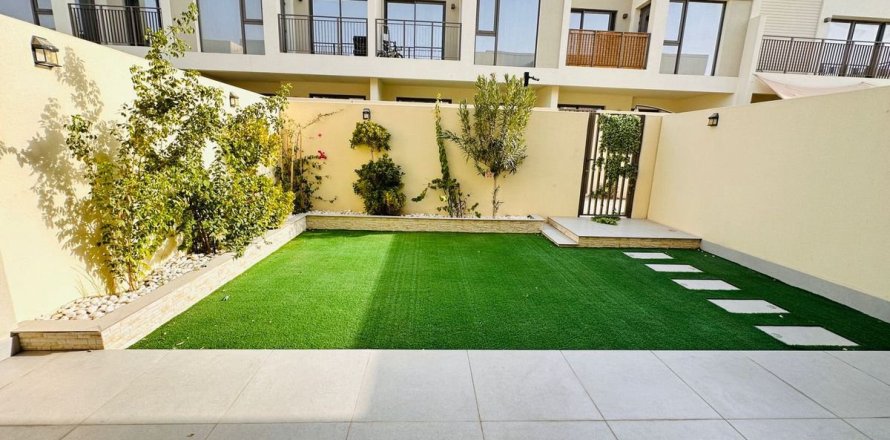 Villa in Dubai 3 bedrooms, 137.8 sq.m. № 112027