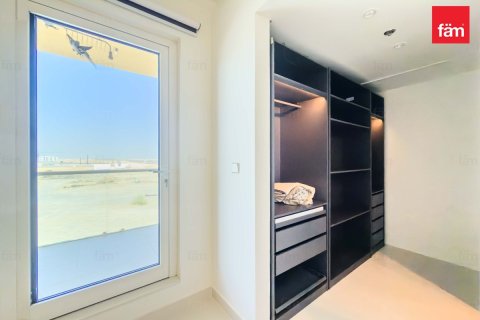 Apartment in Dubai 3 bedrooms, 194.4 sq.m. № 112025 - photo 12