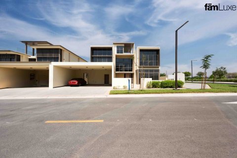 Villa in Dubai Hills Estate, Dubai 5 bedrooms, 707.5 sq.m. № 112022 - photo 22