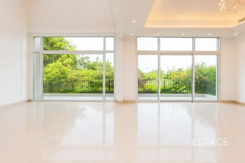 Villa à Jumeirah Islands, Dubai, 4 chambres, 491 m², № 122632 - photo 7