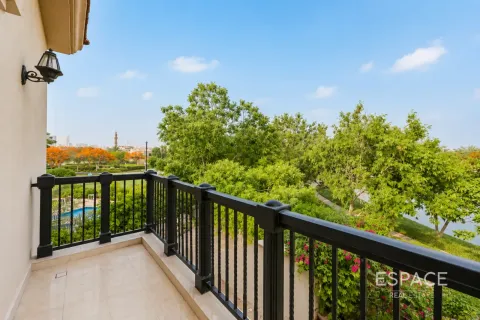 Villa à Jumeirah Islands, Dubai, 4 chambres, 491 m², № 122632 - photo 13