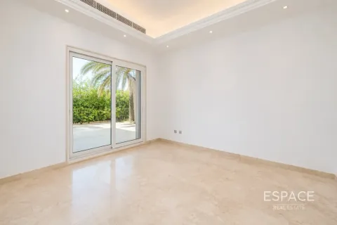 Villa à Jumeirah Islands, Dubai, 4 chambres, 491 m², № 122632 - photo 6