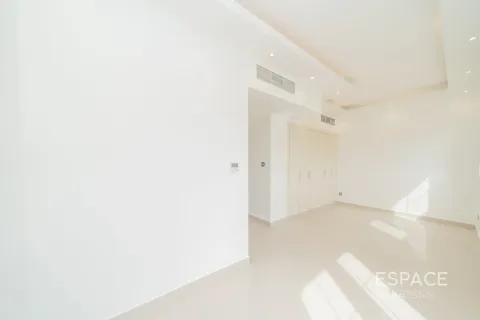 Villa in Springs 15, The Springs, Dubai 2 bedrooms, 167 sq.m. № 122633 - photo 4