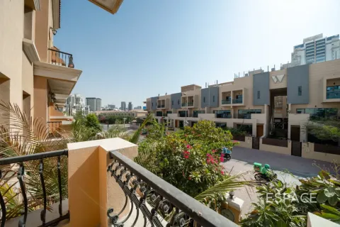 Villa en Jumeirah Village Circle, Dubai, 3 dormitorios, 307 m², № 122635 - foto 15