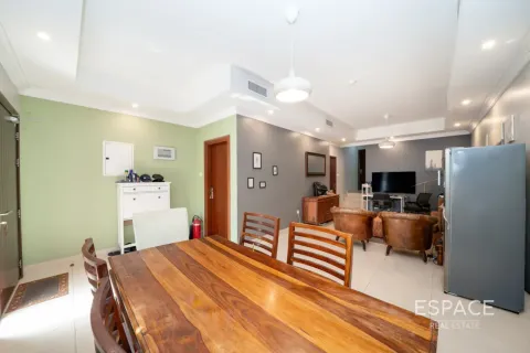 Villa en Jumeirah Village Circle, Dubai, 3 dormitorios, 307 m², № 122635 - foto 3