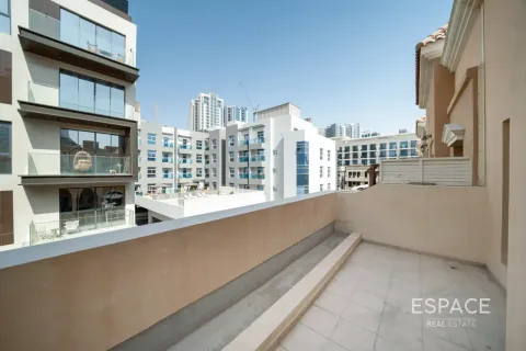 Villa en Jumeirah Village Circle, Dubai, 3 dormitorios, 307 m², № 122635 - foto 18