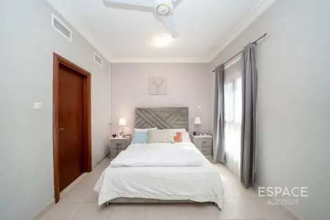 Villa en Jumeirah Village Circle, Dubai, 3 dormitorios, 307 m², № 122635 - foto 6