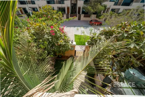 Villa en Jumeirah Village Circle, Dubai, 3 dormitorios, 307 m², № 122635 - foto 16