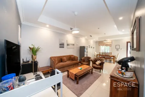 Villa en Jumeirah Village Circle, Dubai, 3 dormitorios, 307 m², № 122635 - foto 4