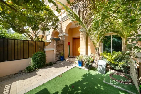 Villa en Jumeirah Village Circle, Dubai, 3 dormitorios, 307 m², № 122635 - foto 13