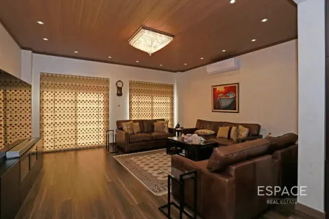 Villa à Meadows, Dubai, 5 chambres, 655 m², № 122629 - photo 3