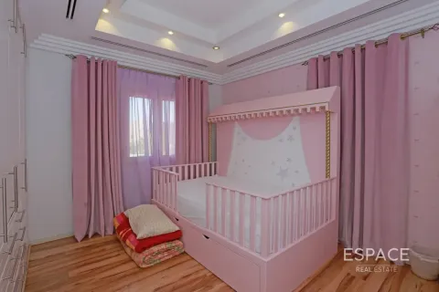 Villa à Meadows, Dubai, 5 chambres, 655 m², № 122629 - photo 9