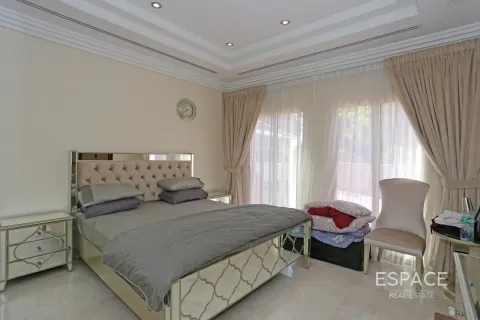 Villa à Meadows, Dubai, 5 chambres, 655 m², № 122629 - photo 10