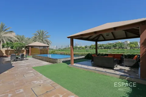 Villa à Meadows, Dubai, 5 chambres, 655 m², № 122629 - photo 2