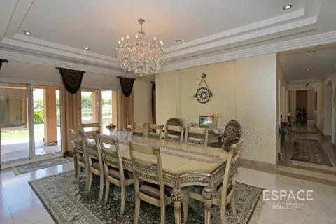 Villa à Meadows, Dubai, 5 chambres, 655 m², № 122629 - photo 4