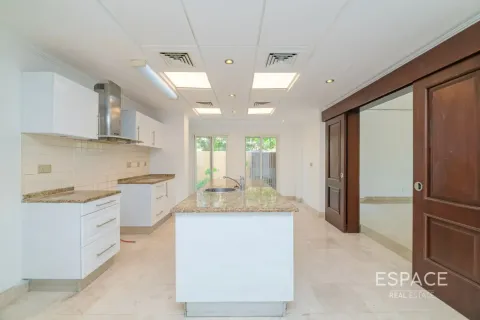 Villa à Meadows, Dubai, 5 chambres, 655 m², № 122629 - photo 7