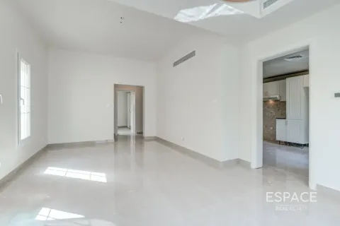 Villa in Springs 2, The Springs, Dubai 3 bedrooms, 209 sq.m. № 122634 - photo 3
