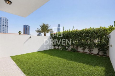 Villa en Al Barsha South, Al Barsha, Dubai, 3 dormitorios, 239.97 m², № 140722 - foto 22
