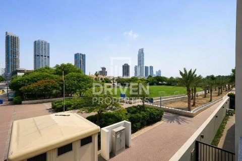 Villa en Al Barsha South, Al Barsha, Dubai, 3 dormitorios, 239.97 m², № 140722 - foto 19