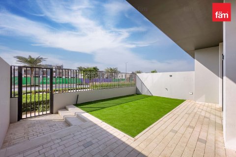 فيلا في دبي 3 غرف نوم, 168 م² رقم 70476 - صورة 2