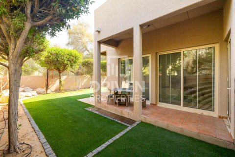 Villa in Arabian Ranches, Dubai 3 bedrooms, 309 sq.m. № 18996 - photo 15