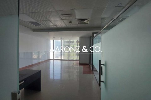 Office in Business Bay, Dubai 82 sq.m. № 105642 - photo 3